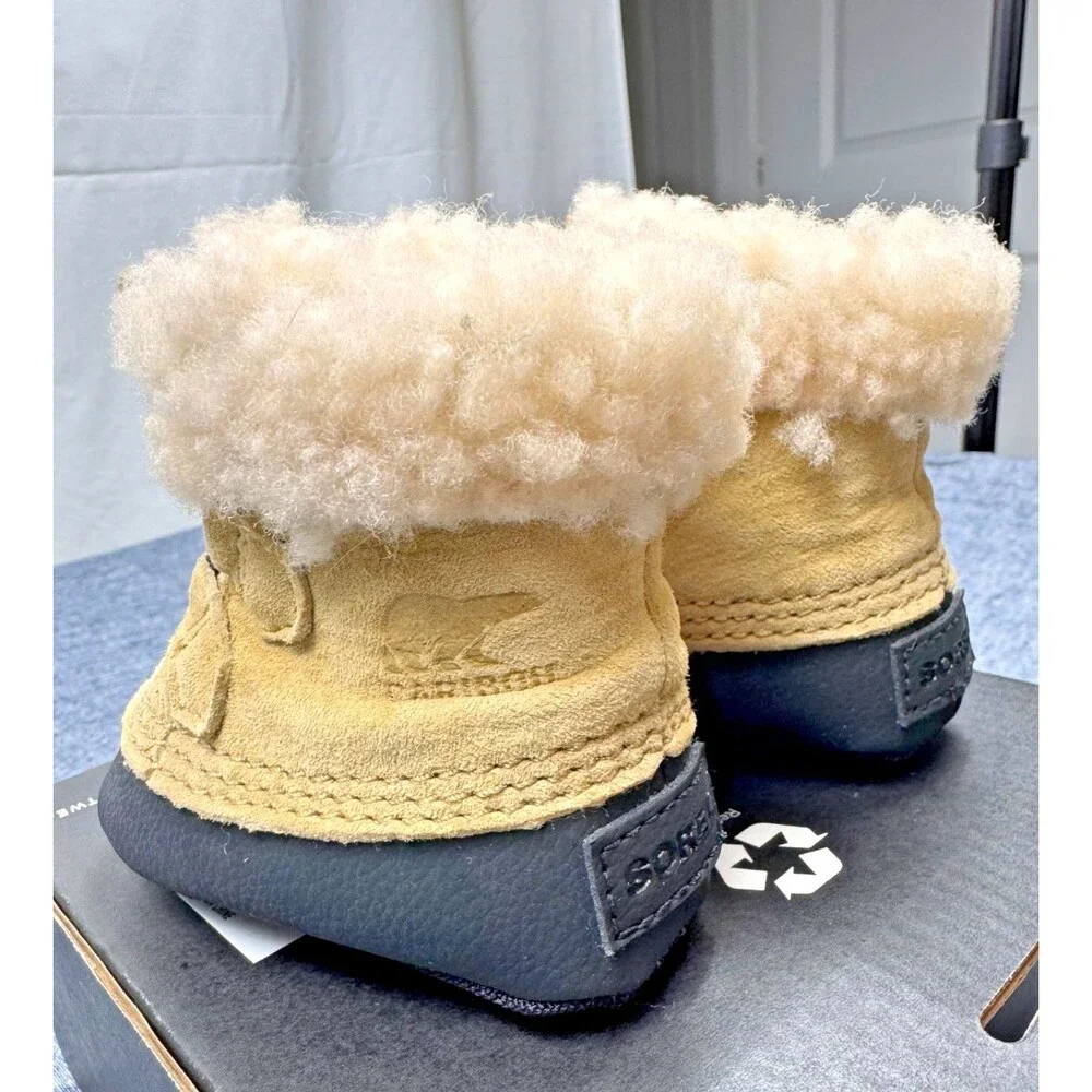 Sorel. Caribootie Infant Booties, Size 2 (0-6 months), Curry/Black, New in Box